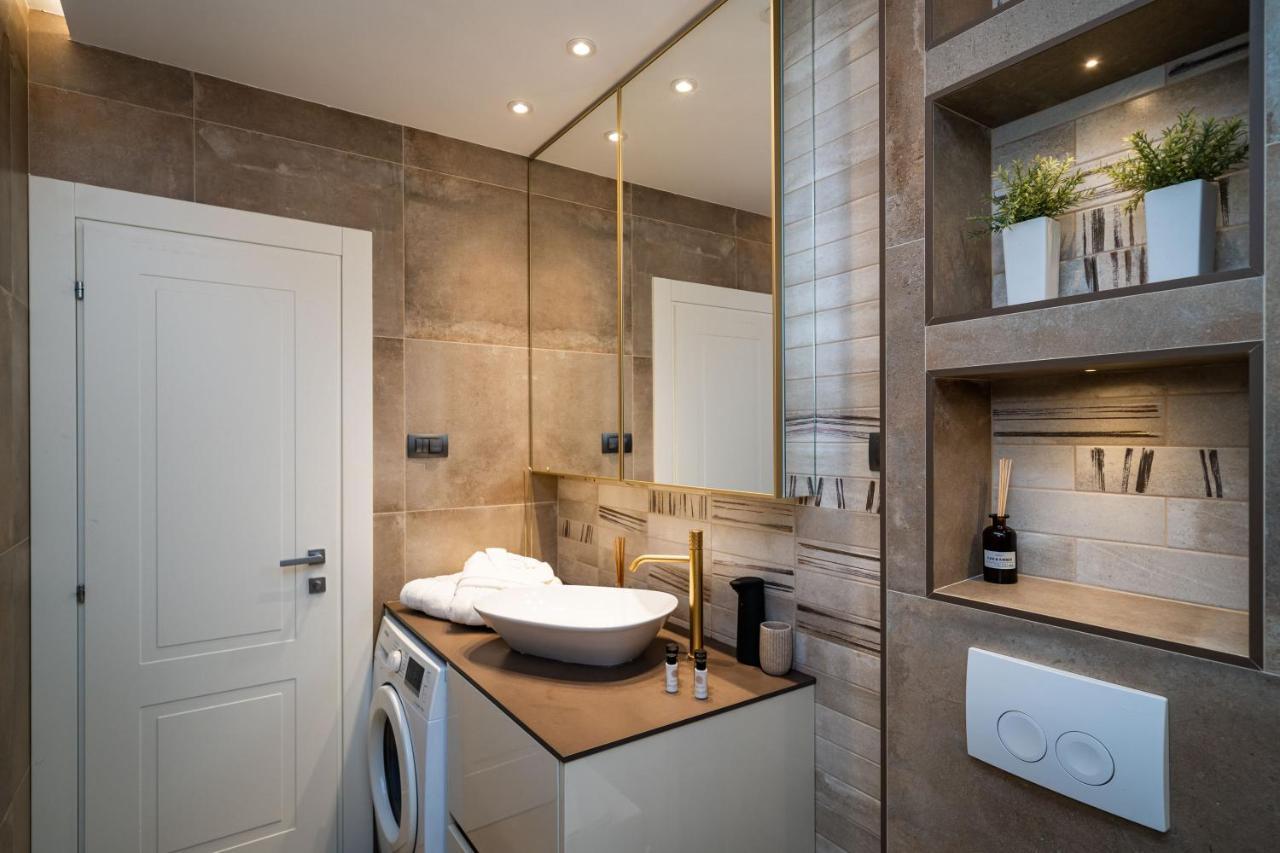 Luxury Libertas